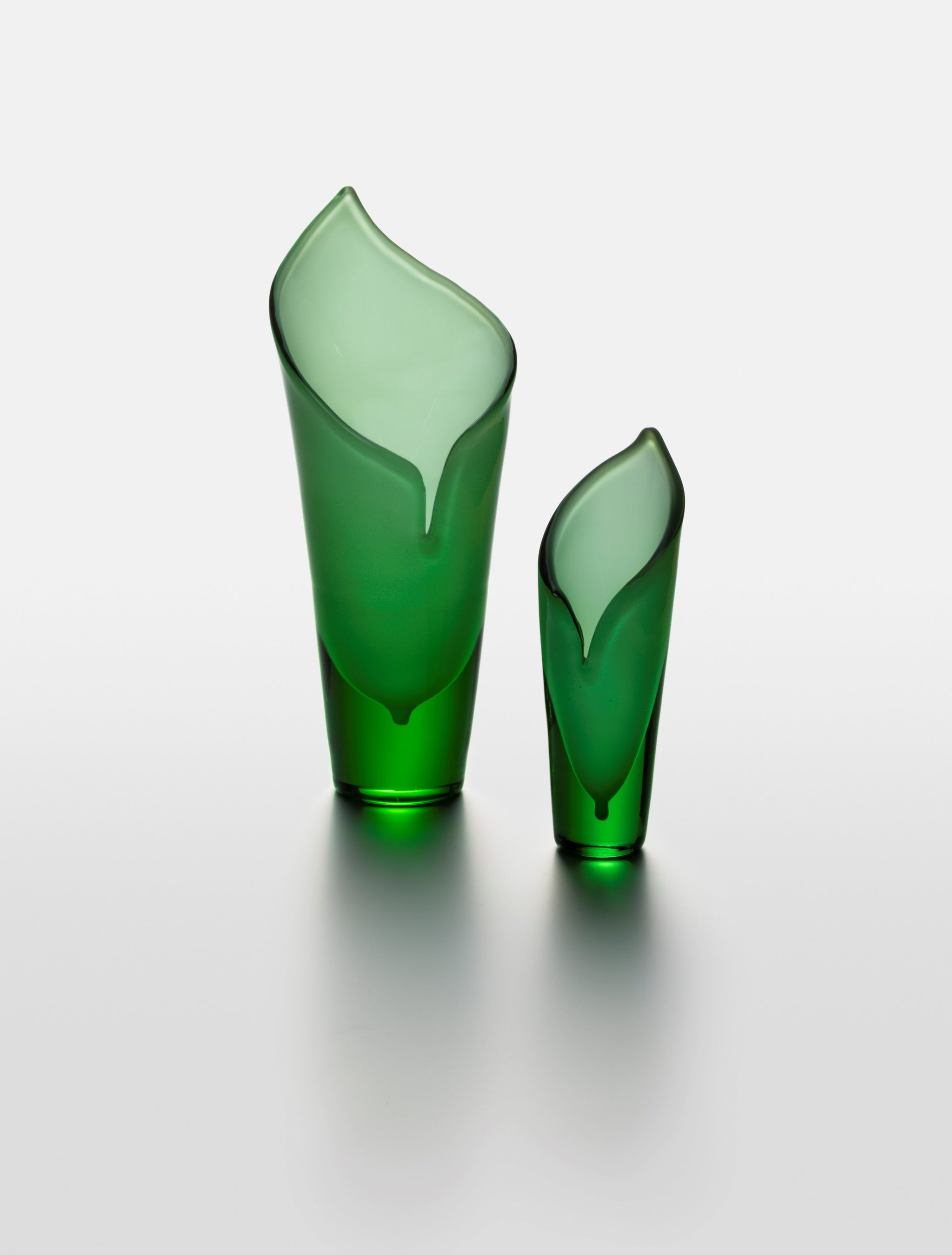 グンネル・ニューマン《カラー》1946年　リーヒマキ・ガラス製作所