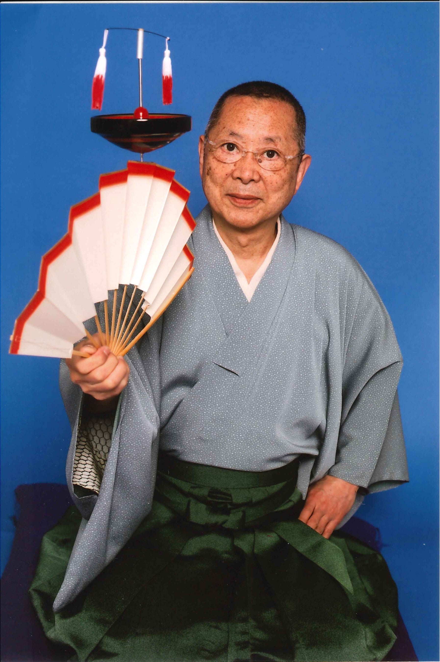 やなぎ南玉（曲独楽）