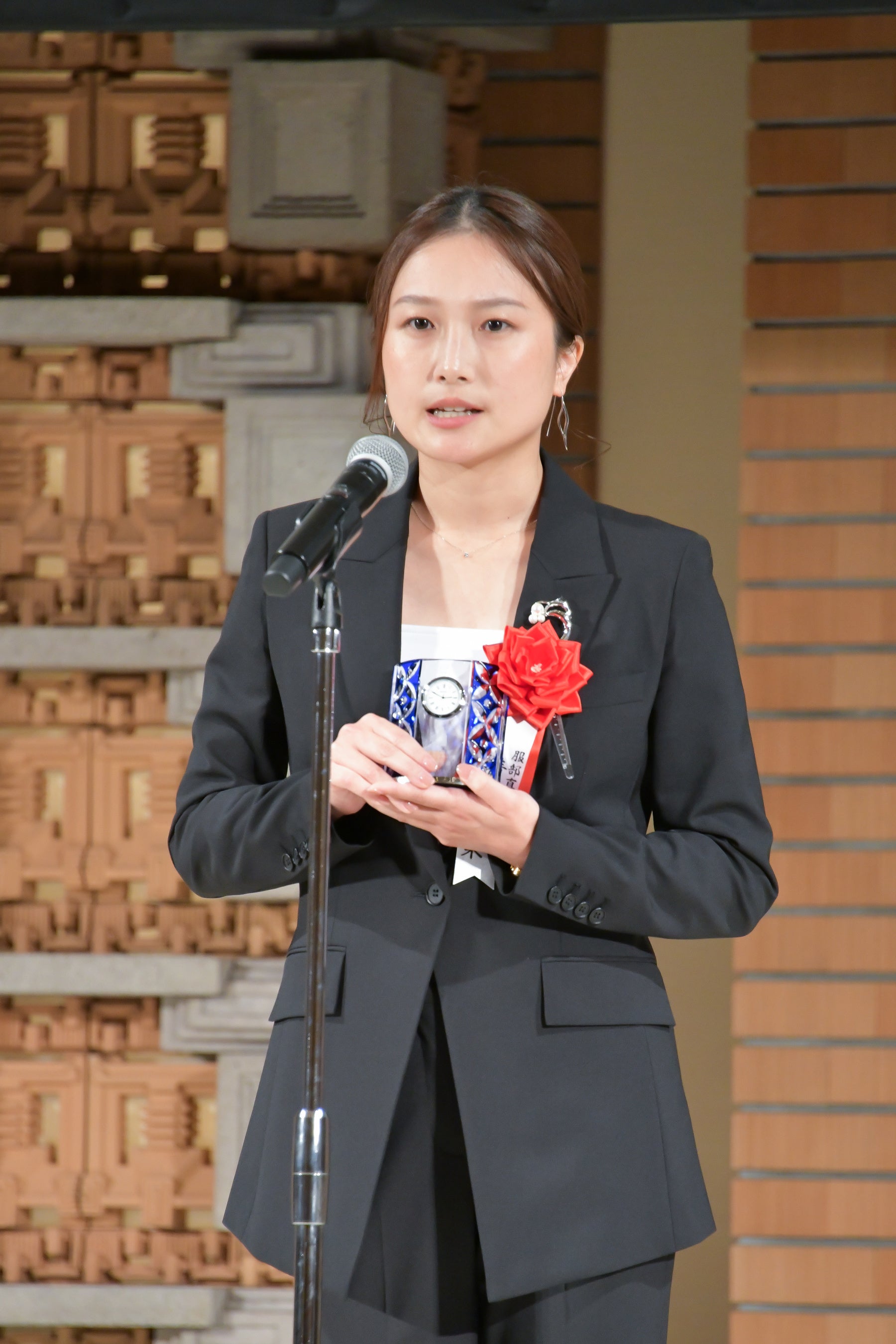 服部真二　スポーツ賞　清水花菜さん