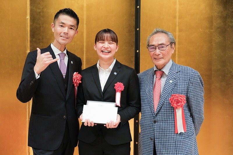 ザ・カハラ・ホテル＆リゾート 横浜 総支配人 阿部 泰年 様（左）