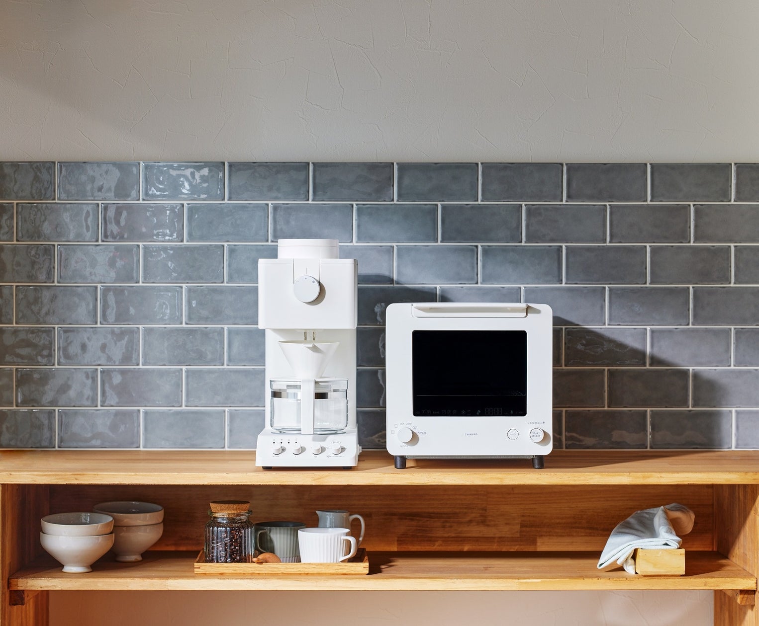 「匠プレミアム」シリーズに待望の新色ホワイト登場!「全自動コーヒーメーカー(CM-D457W)」、「匠ブランジェトースター(TS-D486W)」