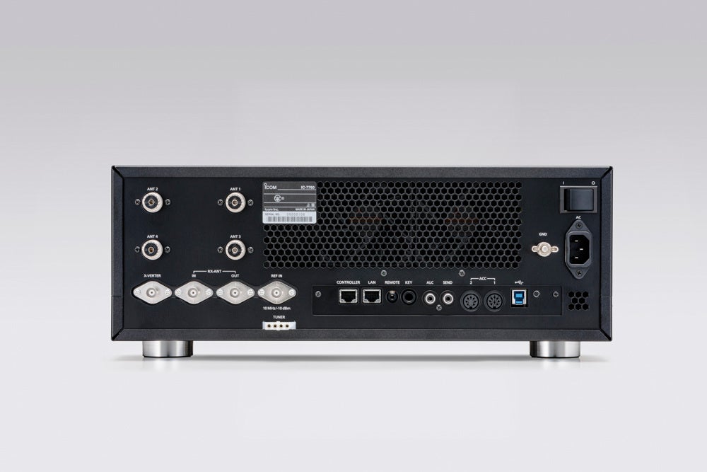 コントローラーとRFデッキのツーピース構成を採用した、HF+50MHz