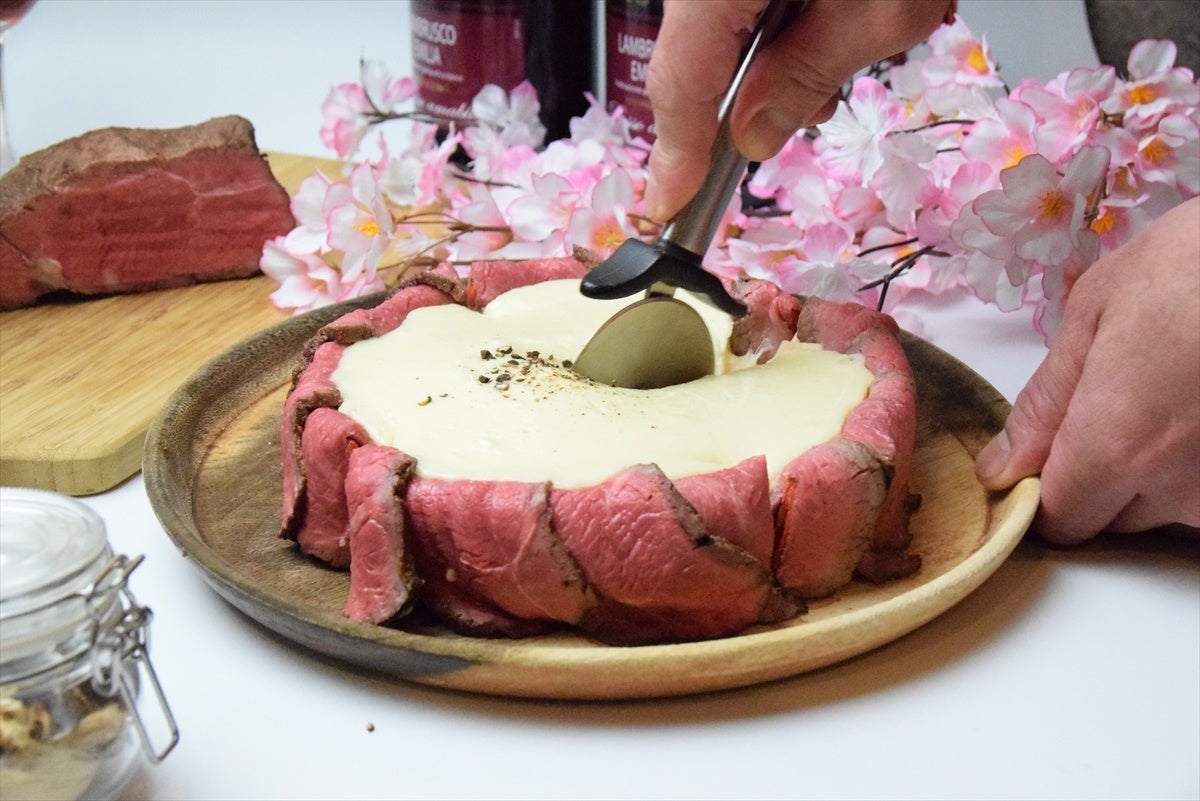 サーロイン肉シカゴピザ