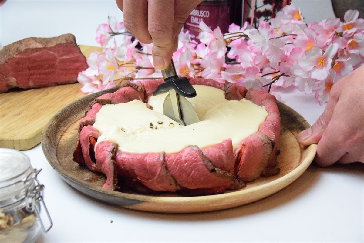 サーロイン肉シカゴピザ