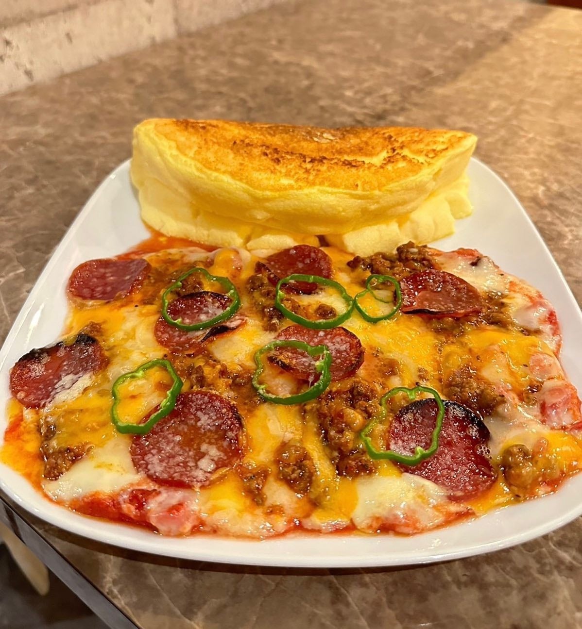 オムレツ ピザソース