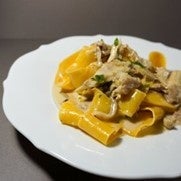 鶏とキノコのクリームソース