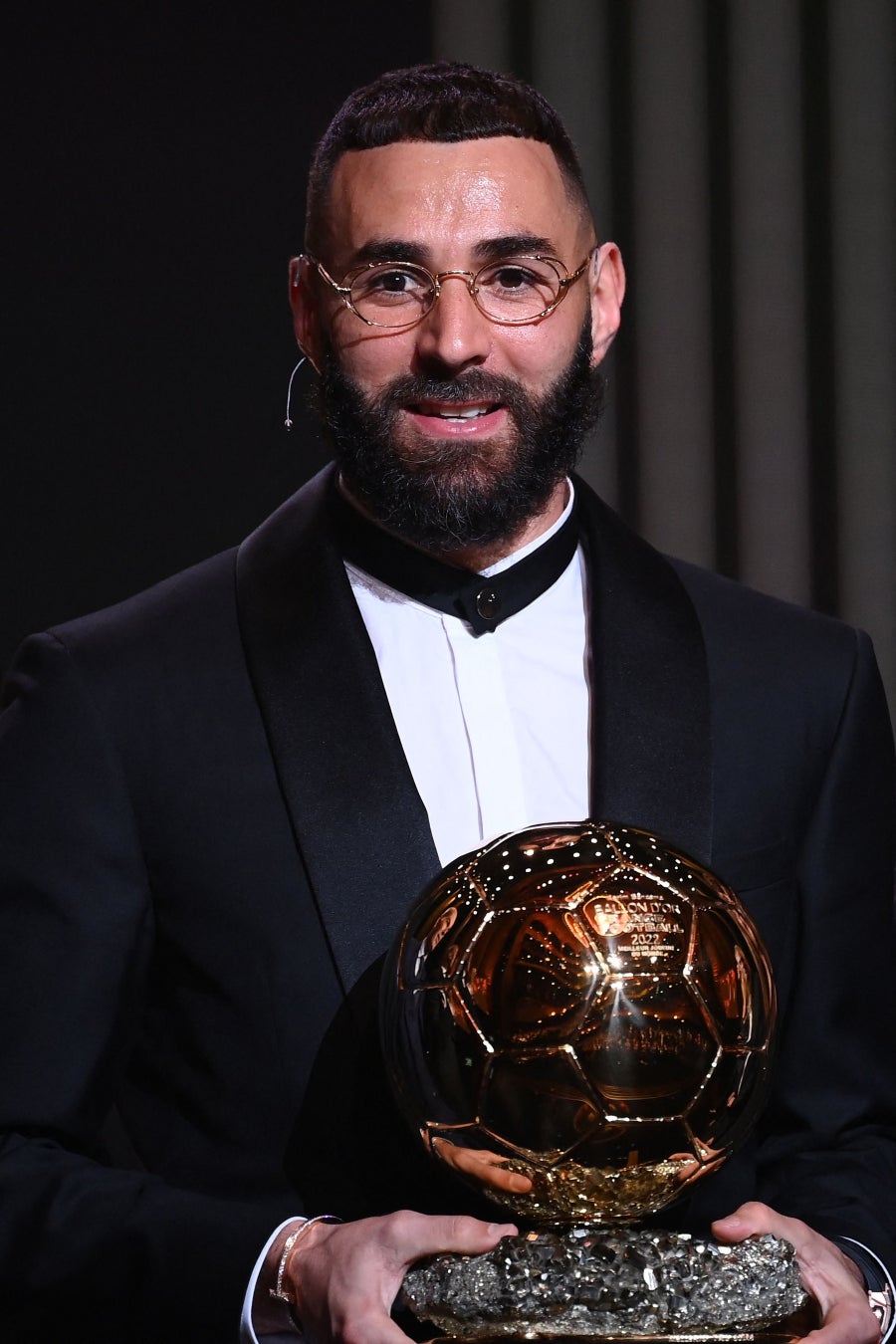 カリム ベンゼマが バロンドールの授賞式にてフェンディを着用 フェンディ ジャパンのプレスリリース カリム ベンゼマが バロンドールの授賞式にてフェンディを着用 フェンディ ジャパンのプレスリリース