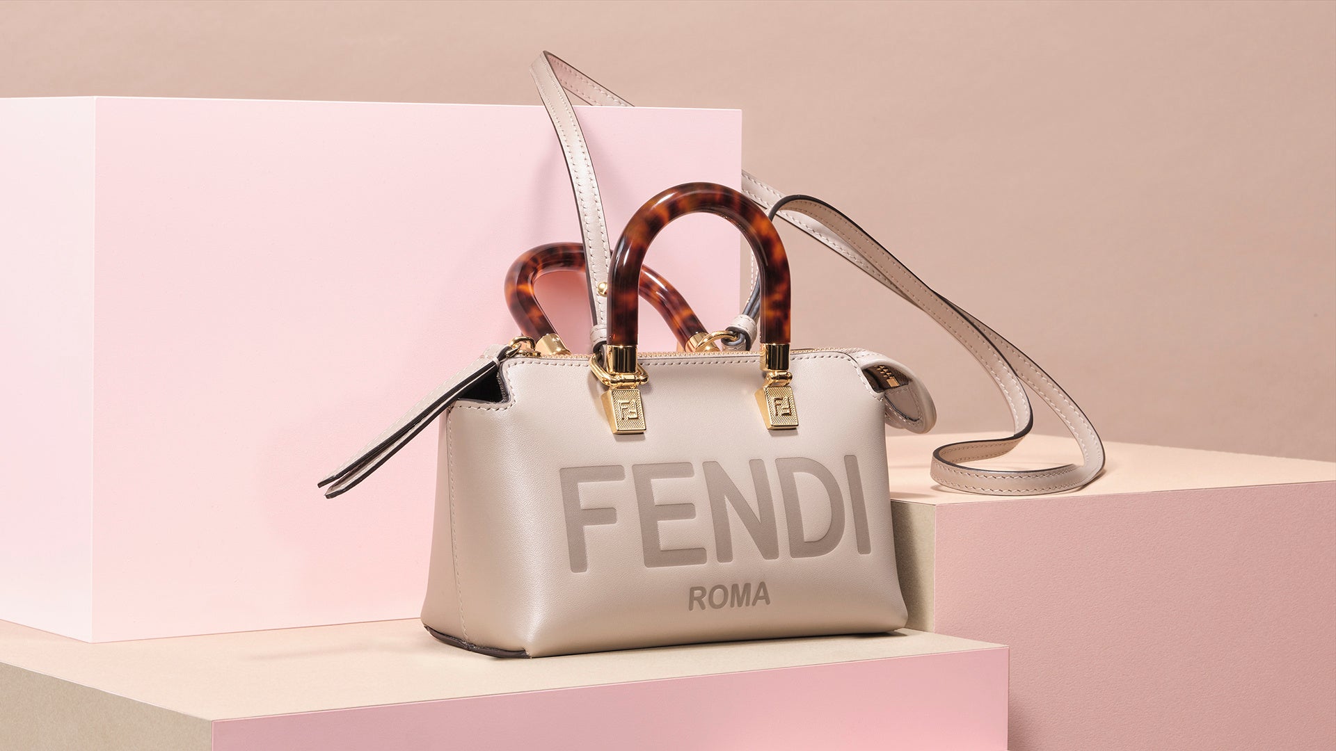 正規店買付【FENDI】By The Way ミニ バッグ FENDI 24FW BY THE WAY レザー ミニ セレリア バッグ*LIGHT BLUE