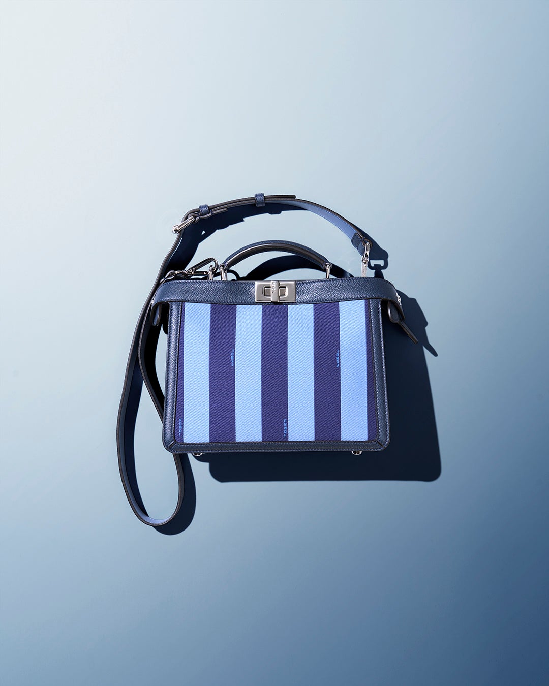 「ピーカブー アイシーユー スモール」  ¥704,000