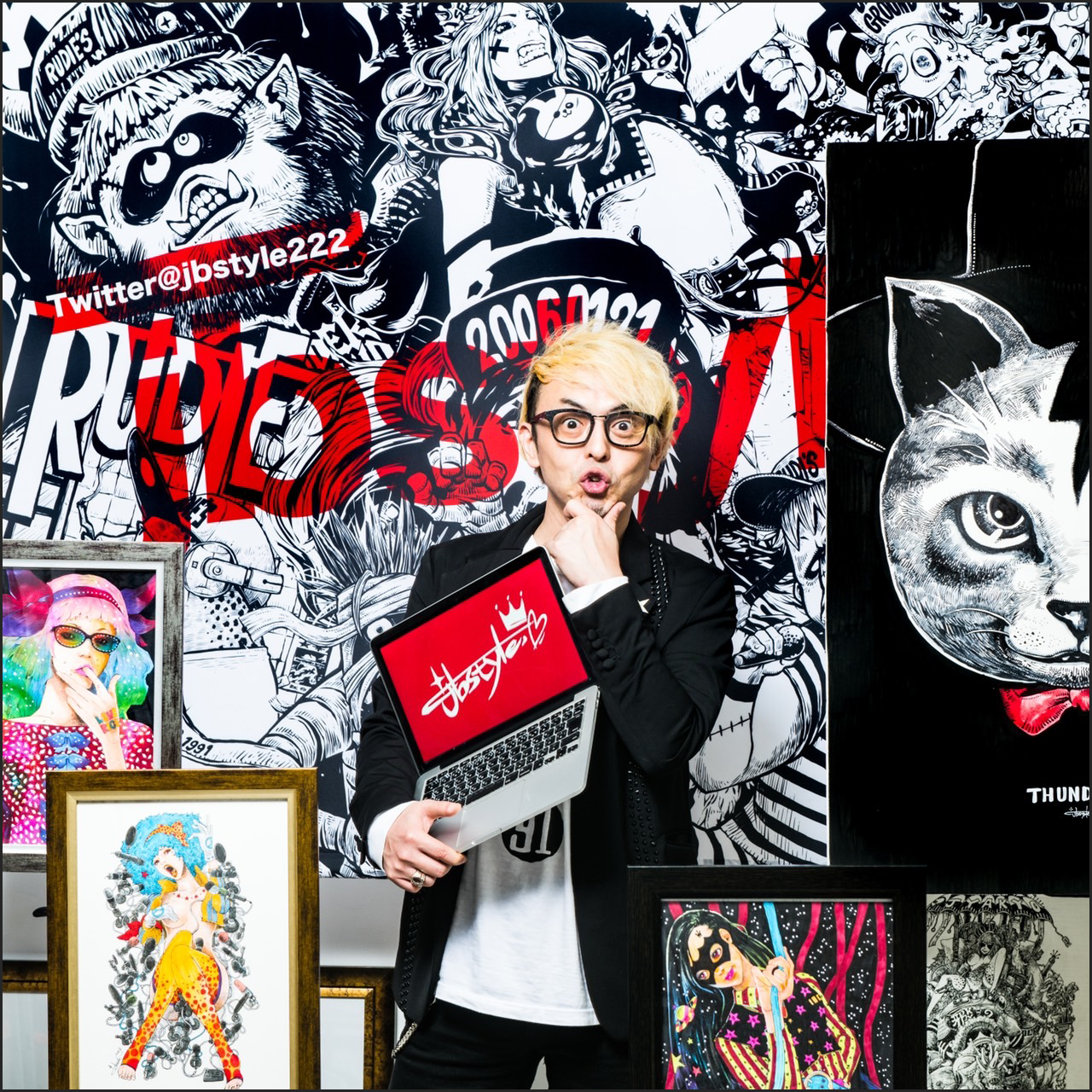 イラストレーター jbstyle. 氏。「SPEED STAR」の異名を持つその描画速度そしてクールでパンクな筆致は、観るひとすべてを驚愕させる。ゲーム以外にも、音楽、アパレル、漫画、アニメ等、手広いジャンルで活躍。