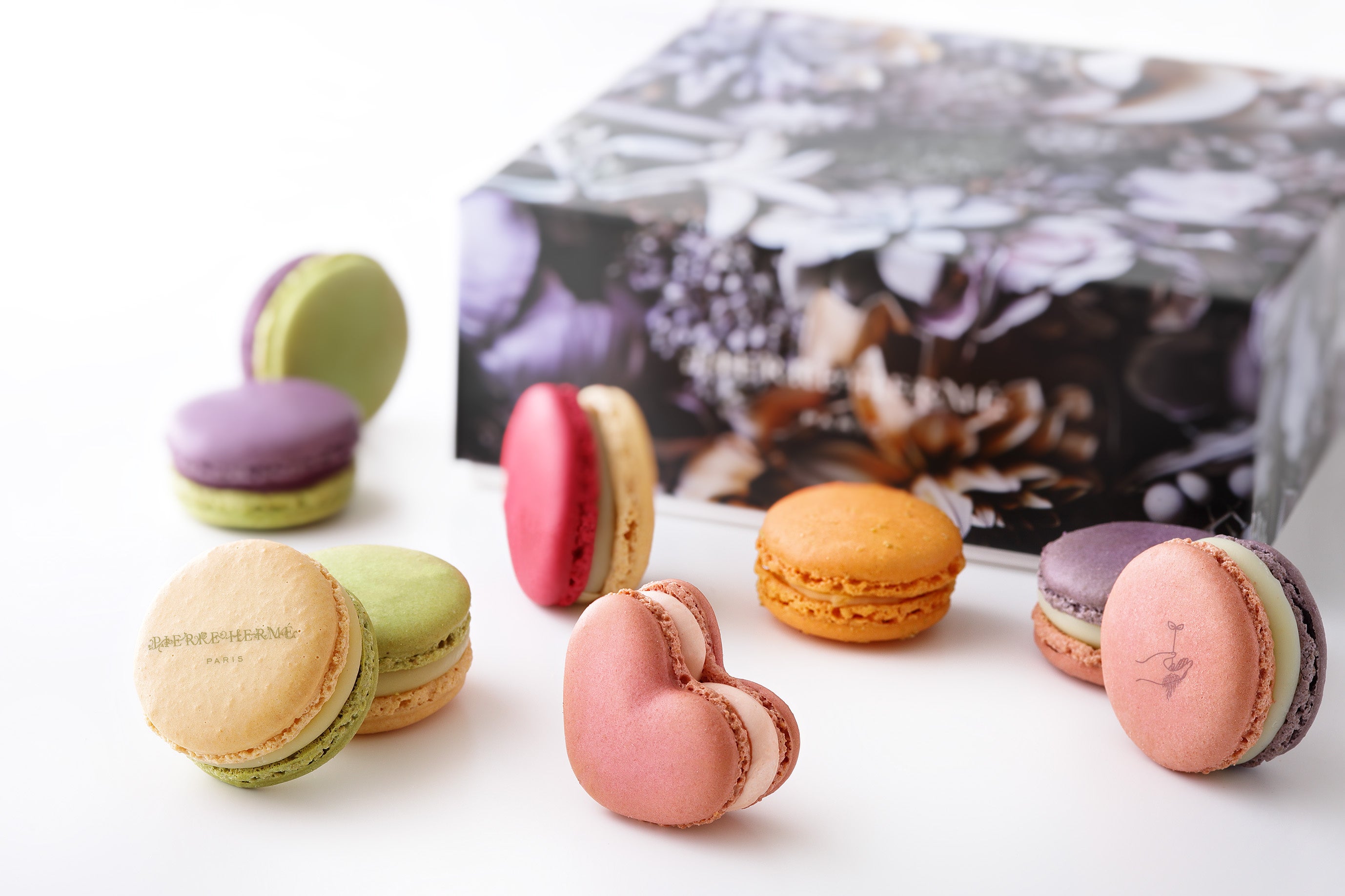 マカロン15個詰合わせ「ペタル ブラン」　￥9,720
