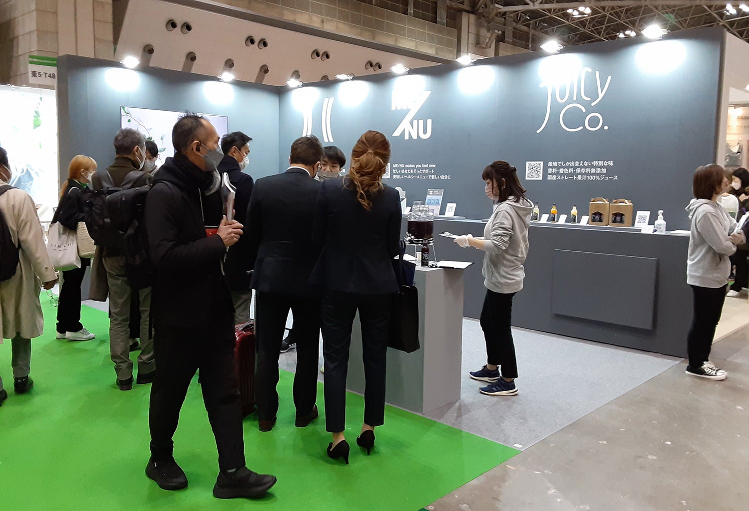 2022年2月開催「ギフトショー」にてME／NUとHERUNDER出展。ウェルネス・食品分野にご興味をお持ちのバイヤー様に数多くお立ち寄りいただきました