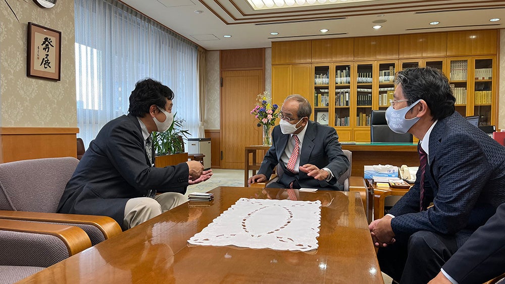 大分県広瀬知事に表敬訪問、共同研究についてご報告(10月28日)