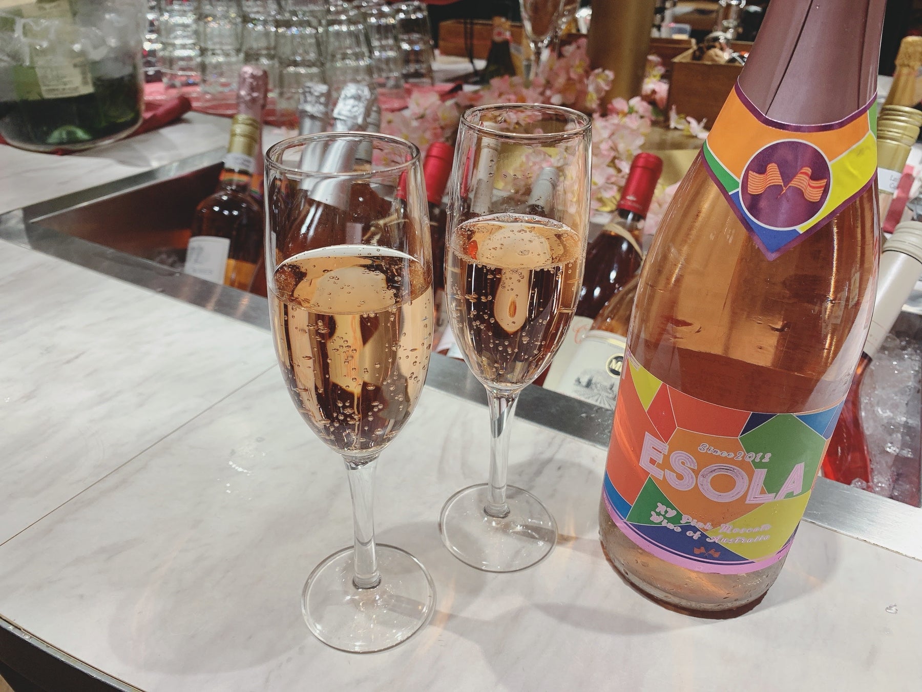 人気のワインセルフ飲み放題は「ロゼパーティー」