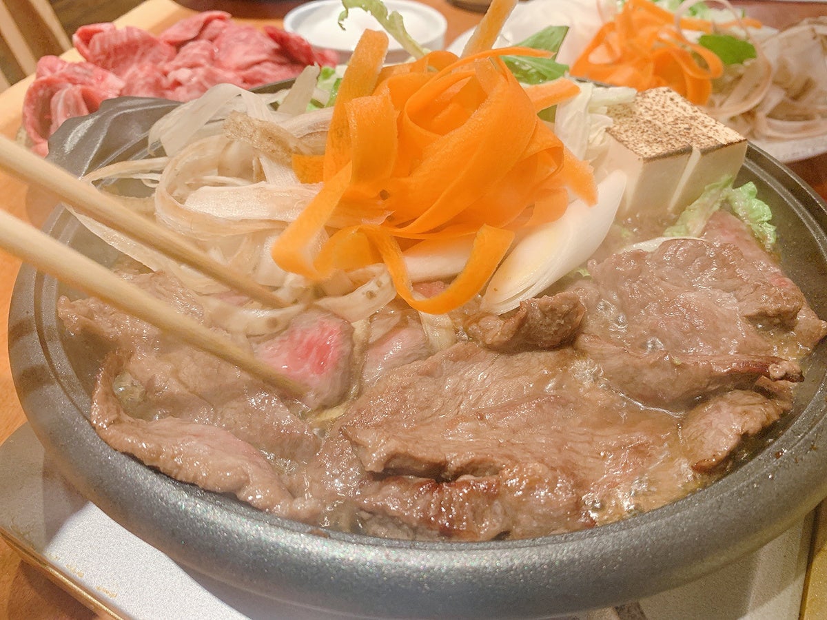 焼肉でも食べられるお肉を甘辛い割り下で