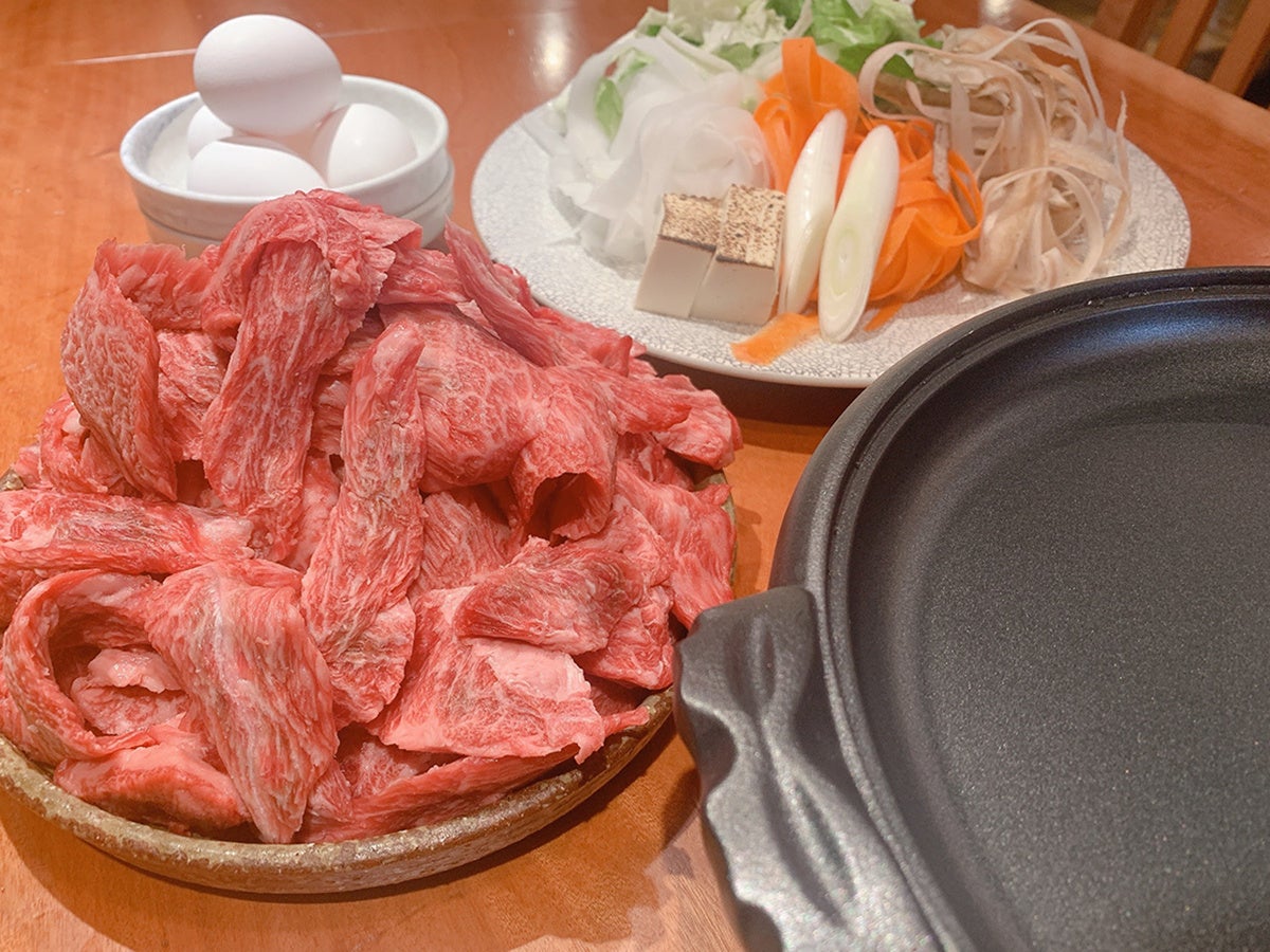 「 和牛 厚切り切り落とし すき焼き食べ放題」2,980円