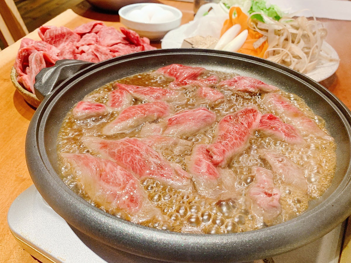 すき焼きの割り下で食べる「厚切り和牛」が食べ放題