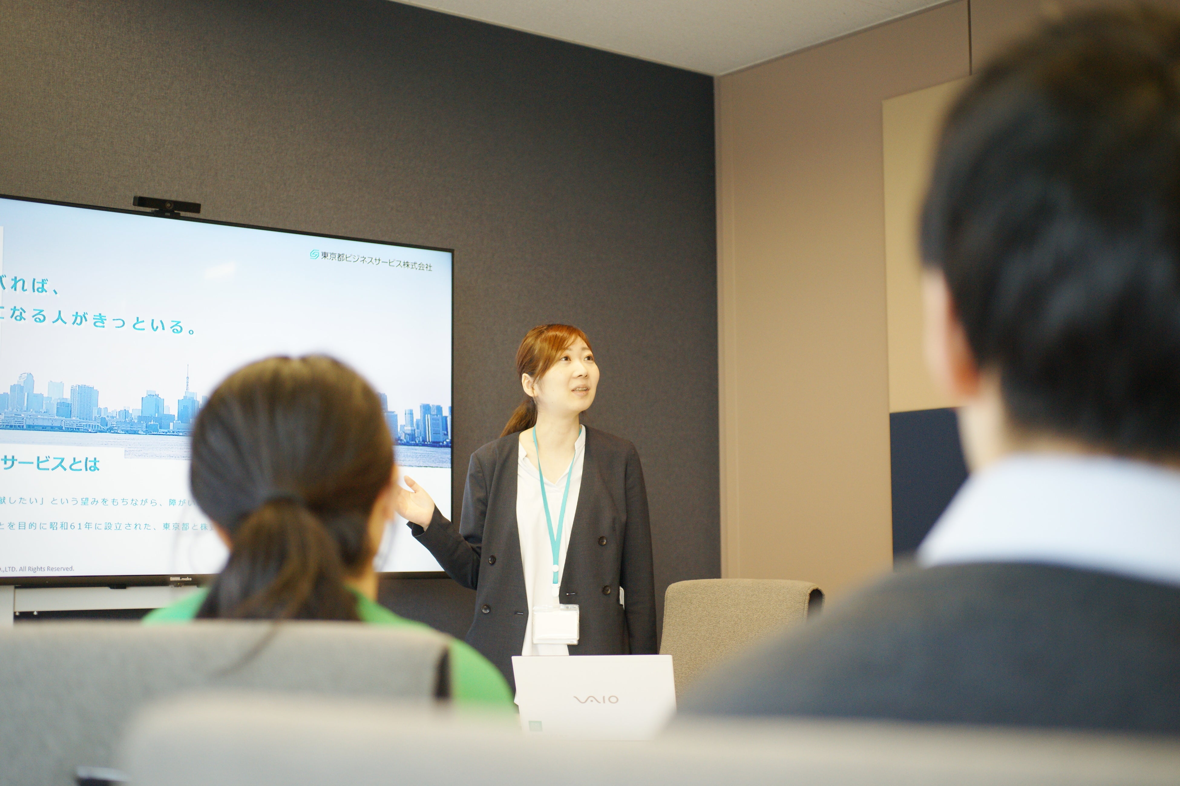 会社概要説明の様子（来社開催時）