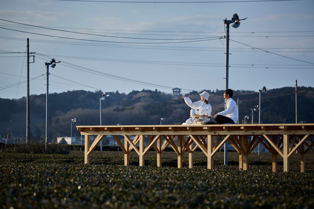 広々した茶畑の中で、好きな人と好きな時間を