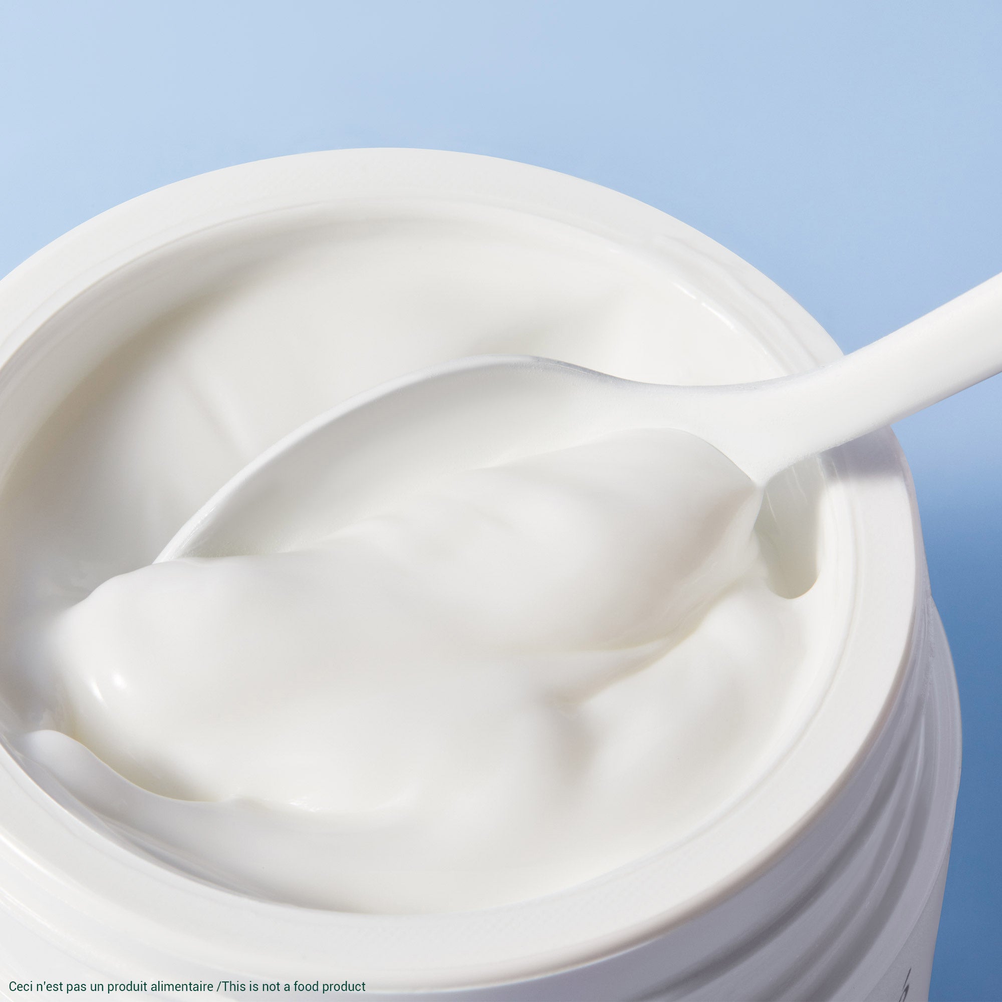 クレームフレッシュ モイスチャライジング クリーム　50mL 4,400円