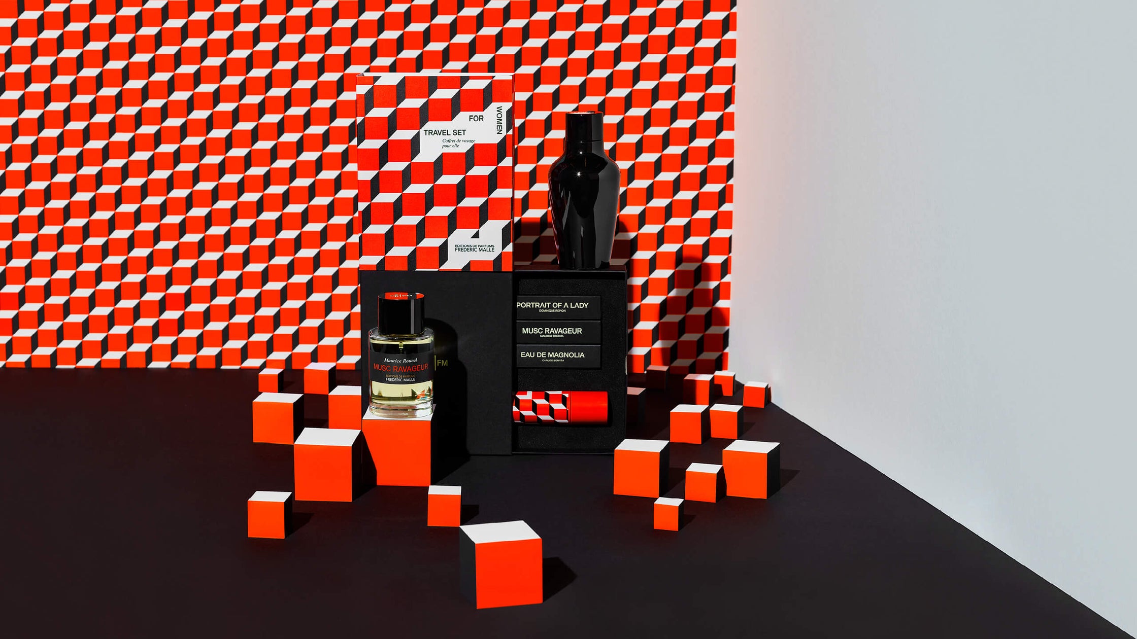 11月23日(水)、<フレデリック マル>から、フランス人デザイナー、ピエール・アルディ氏とコラボレーションした2つのホリデーキットを数量限定