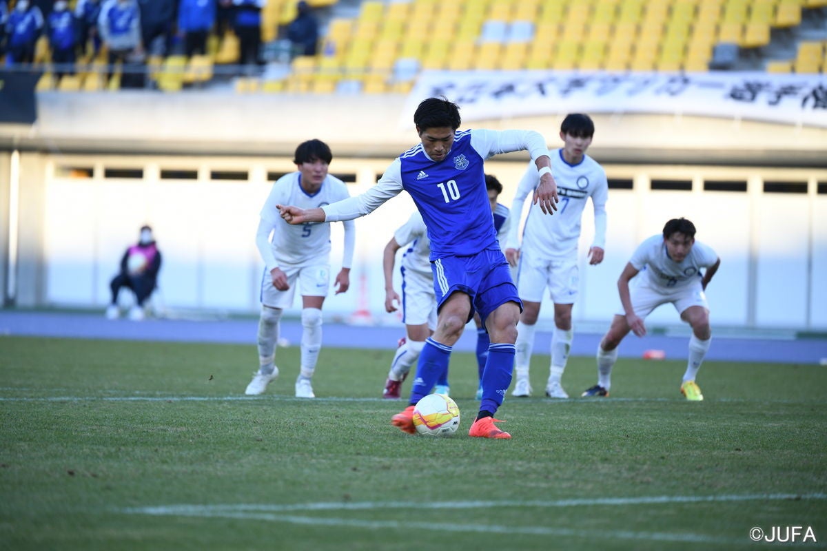 終了間際、木村勇大（京都サンガFC内定）のPKで同点に追いついた関西学院大学。