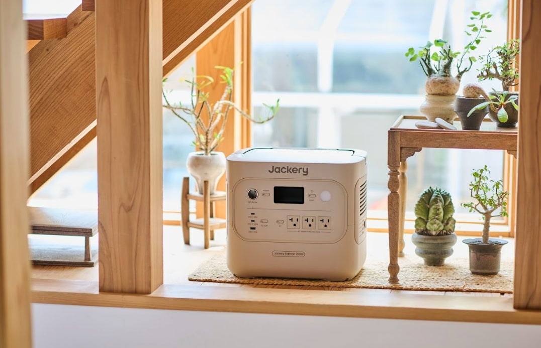 Jackery 大容量モデルの「Jackery ポータブル電源 2000 New」から Jackery 大容量モデルの「Jackery ポータブル電源 2000 New」から