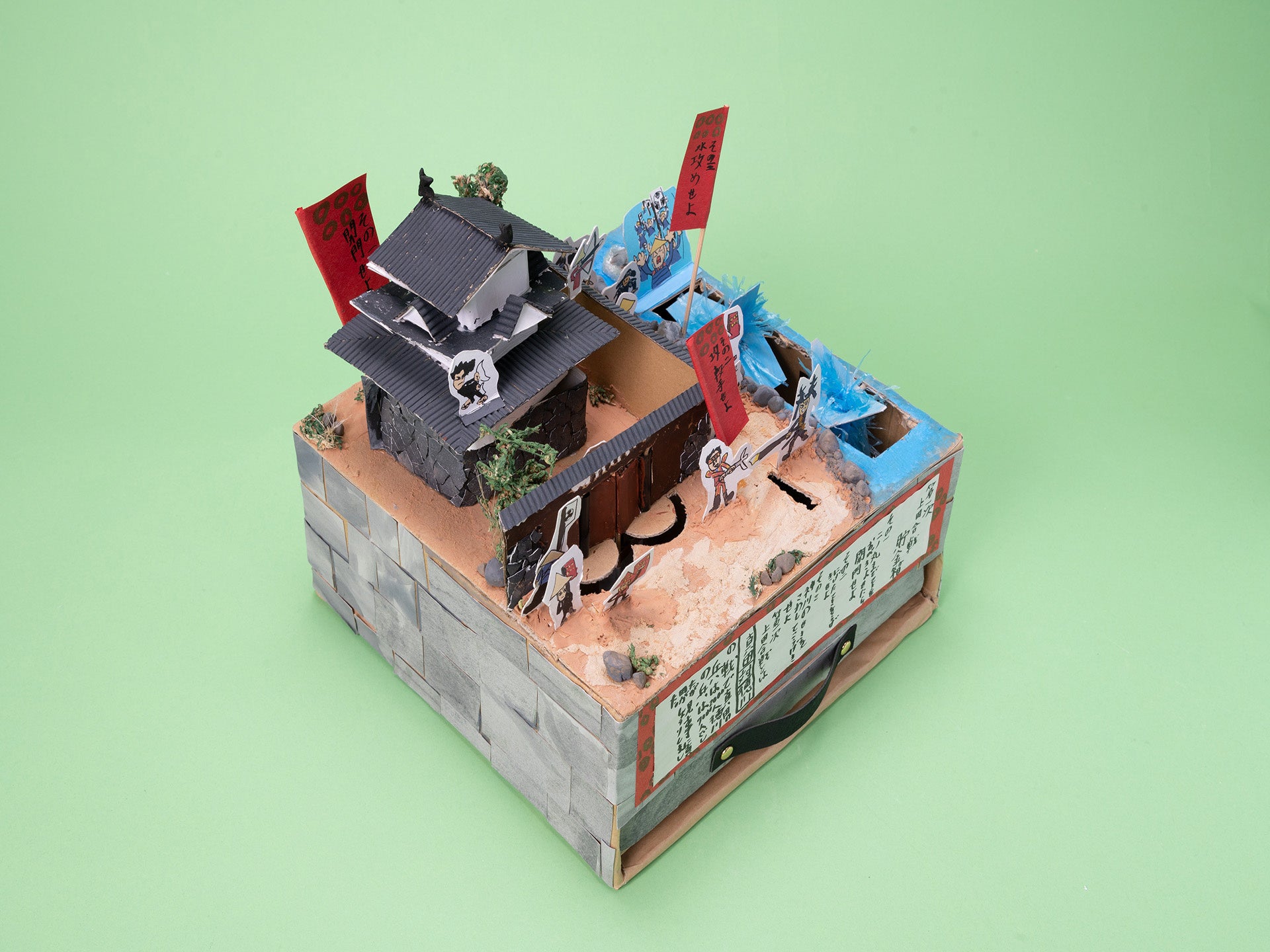 文部科学大臣賞受賞作品「第一次上田合戦貯金箱」