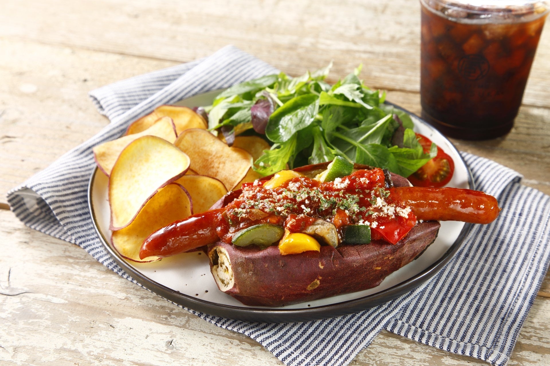 焼き芋ボート「サルサドッグ」