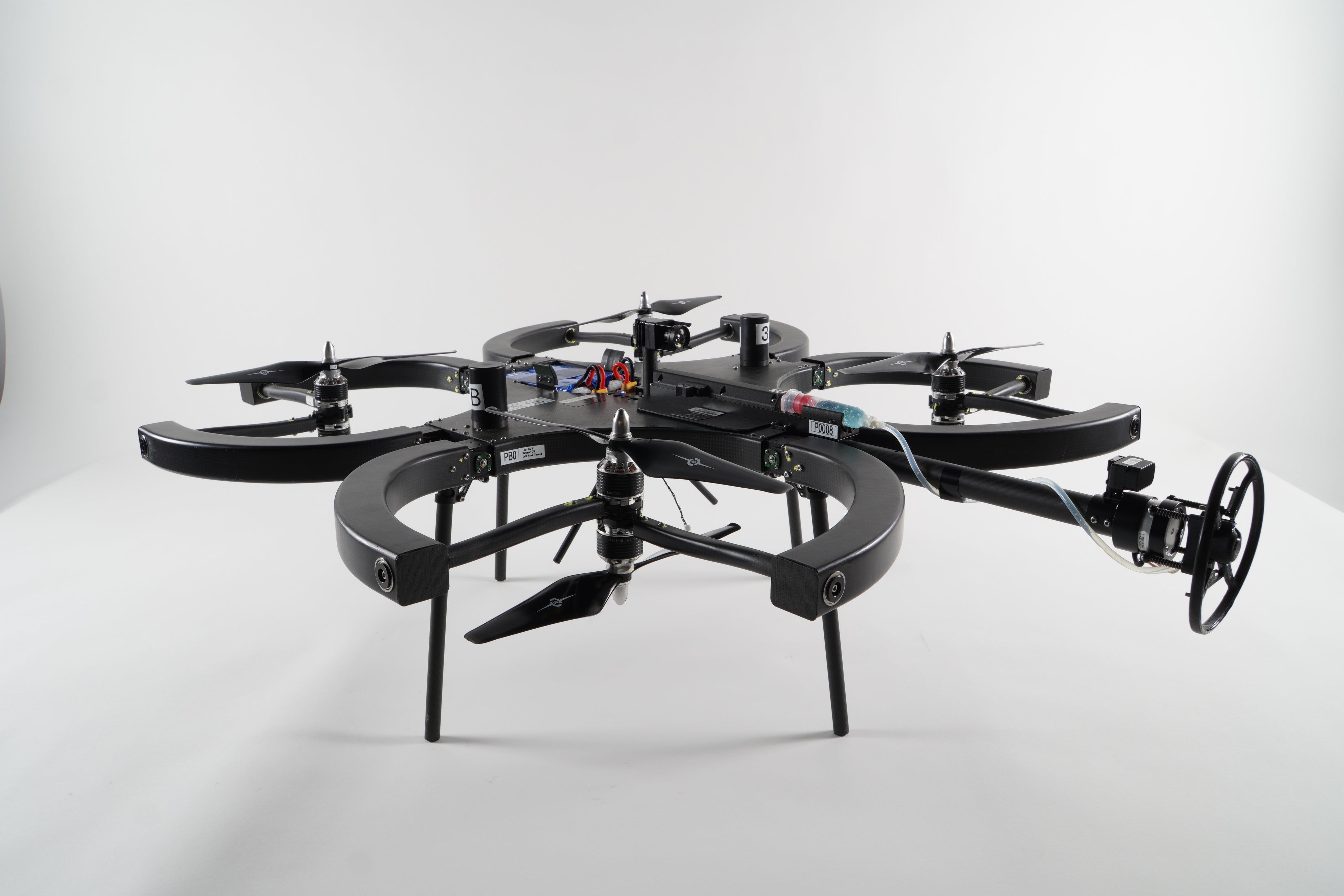 革新的な「非破壊検査用ドローン」を開発・販売する カナダ