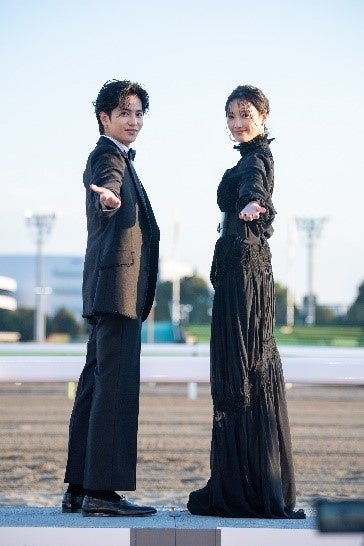 昨年TCK来場時の菜々緒さんと志尊淳さん