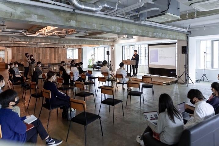 ドルトン東京学園との起業ゼミの様子