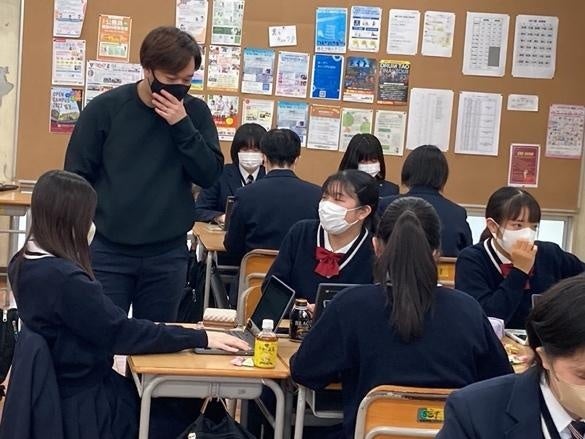 以前、別の学校で開催した 別のワークショップの様子