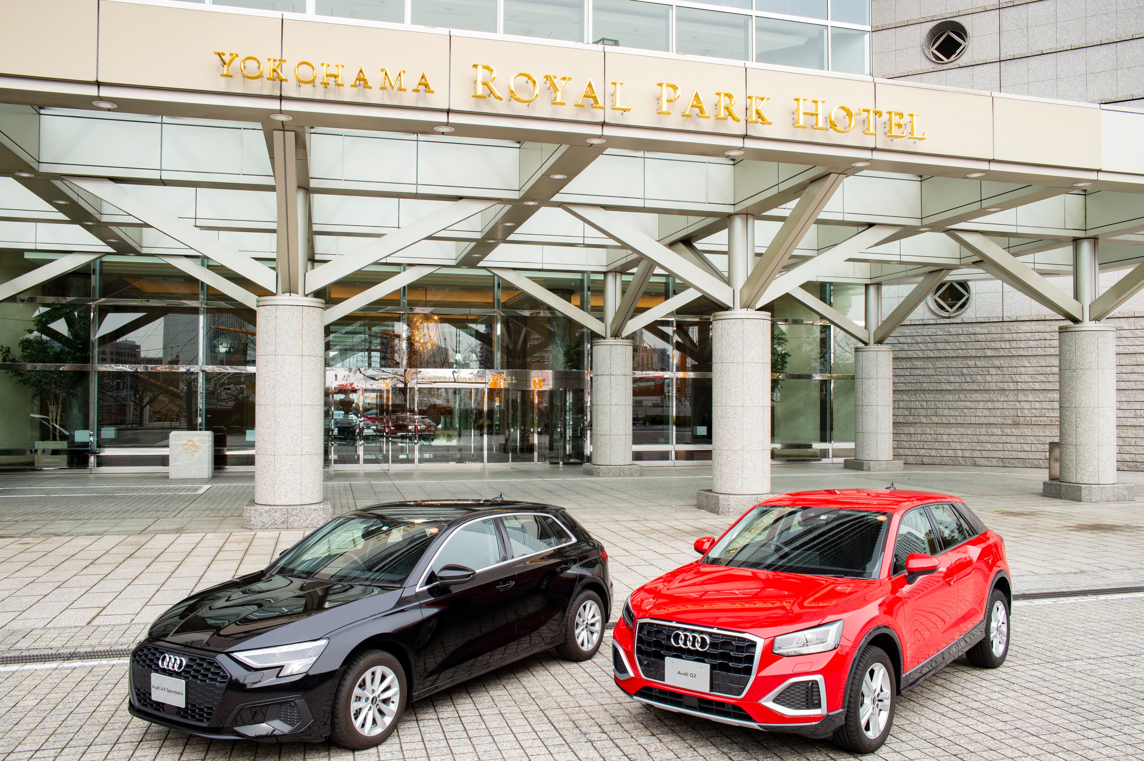 写真左：「Audi A3」イメージ