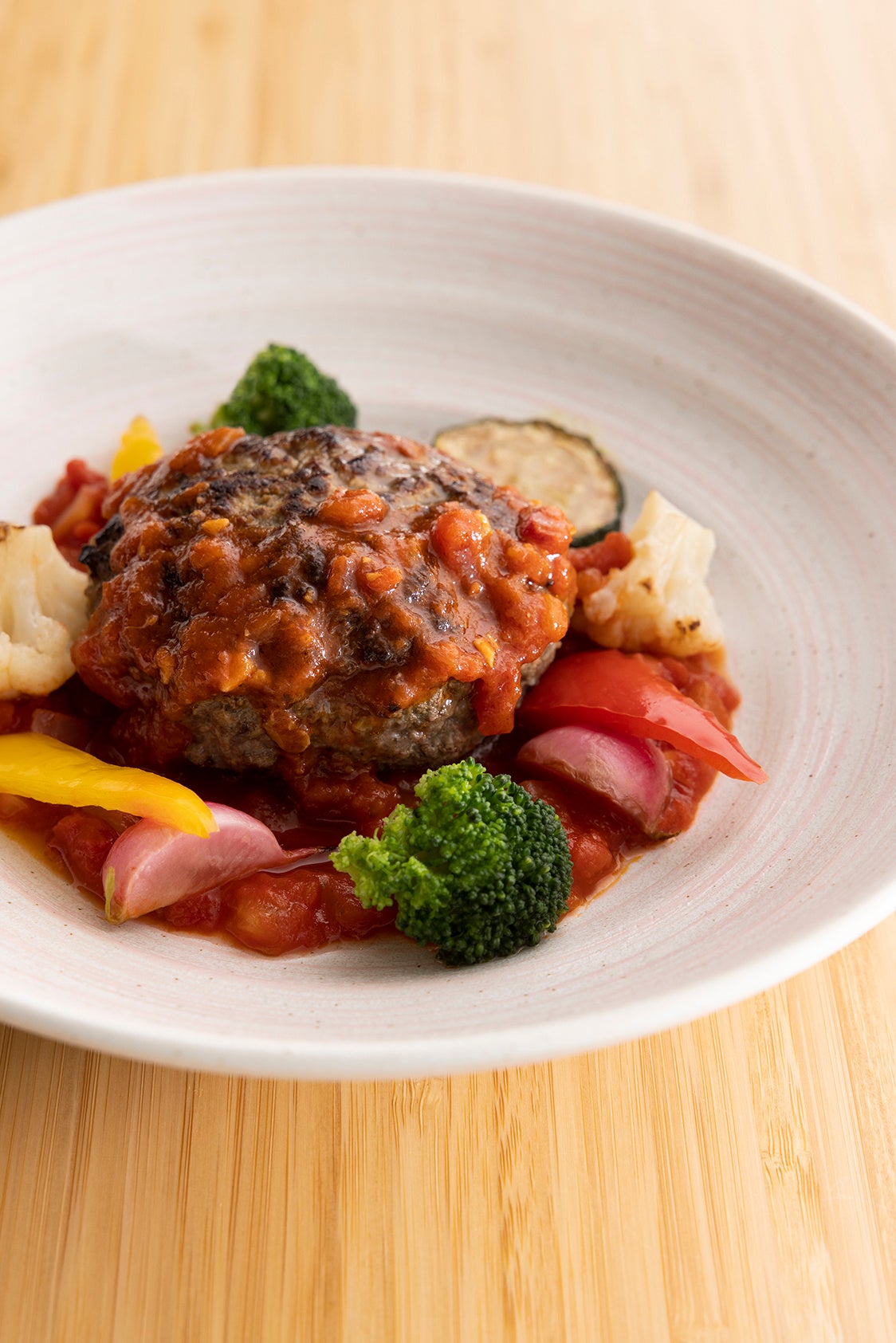 トマトソース煮込みハンバーグ