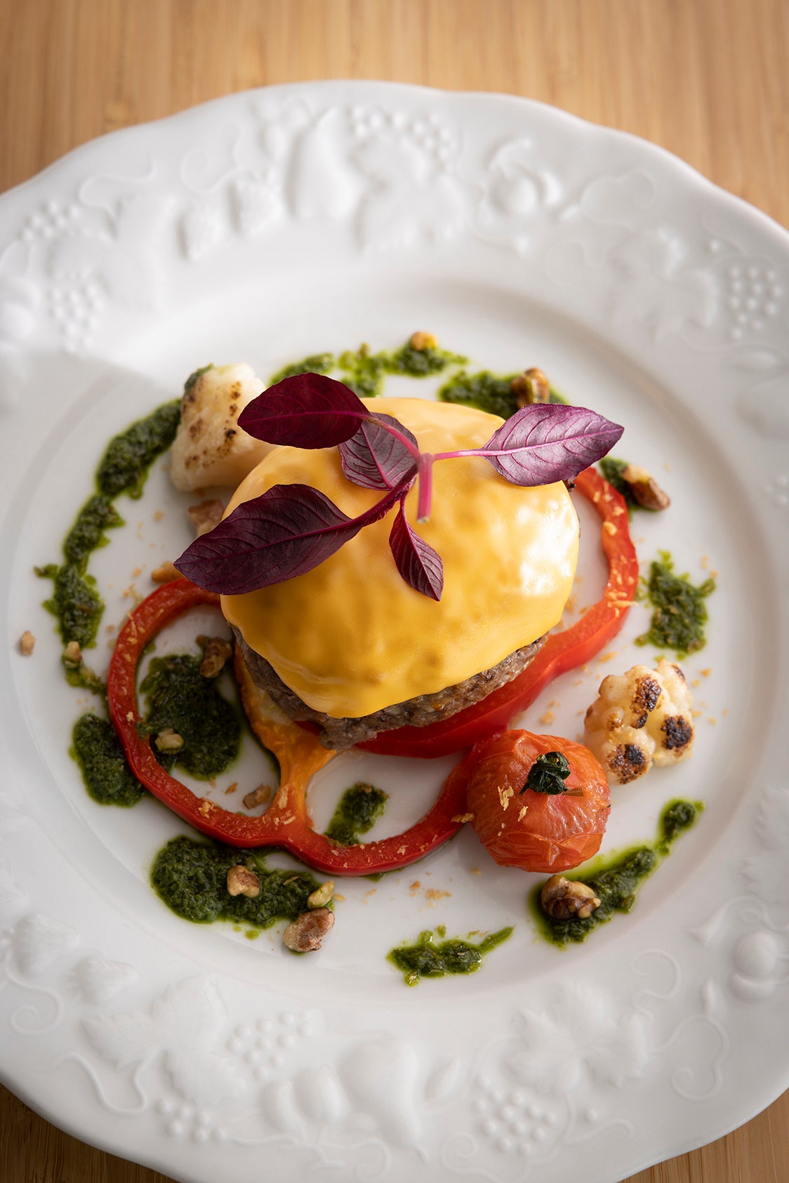 チーズハンバーグ　バジルの香り