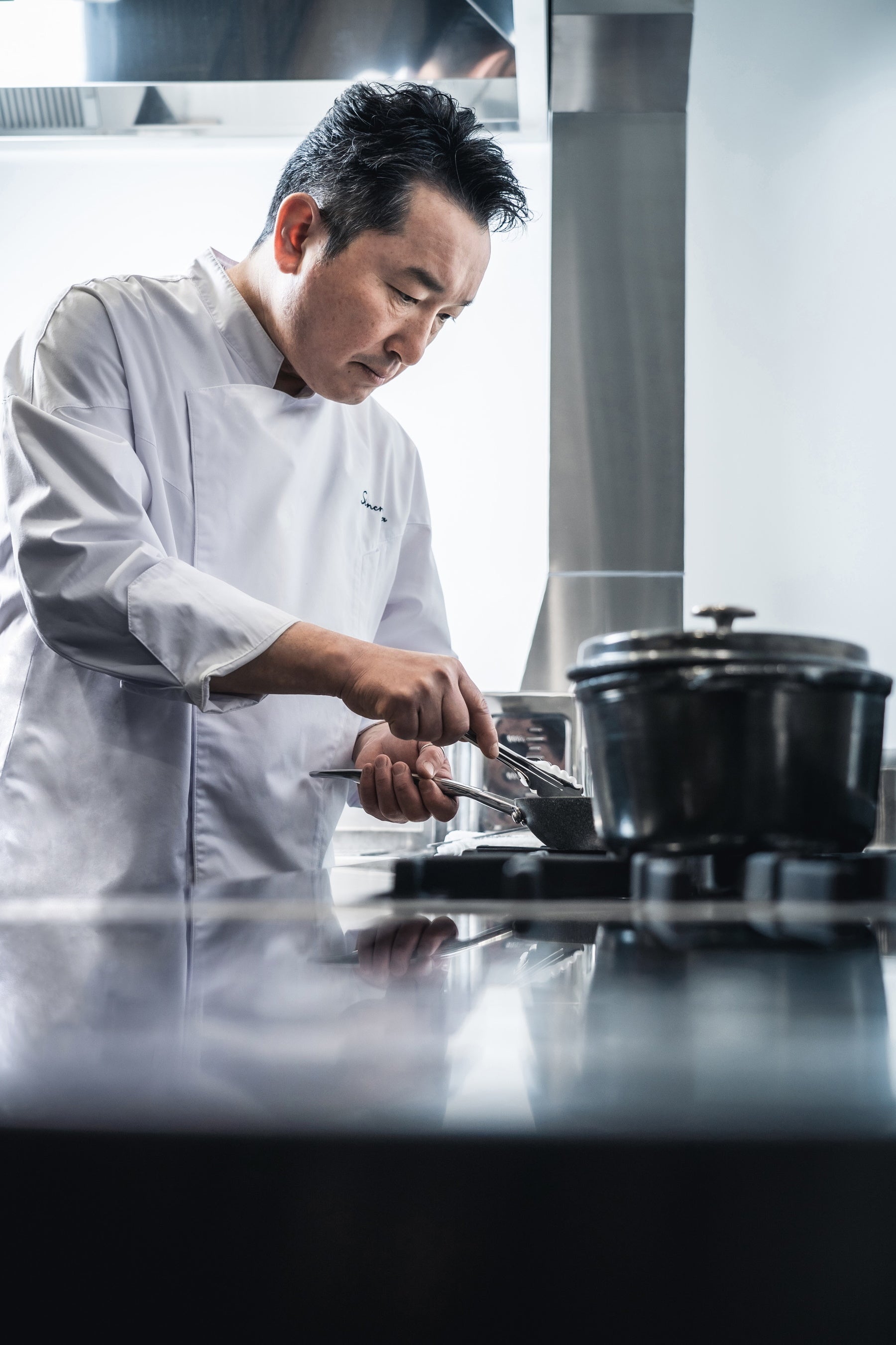 シェフ 原田 慎次氏