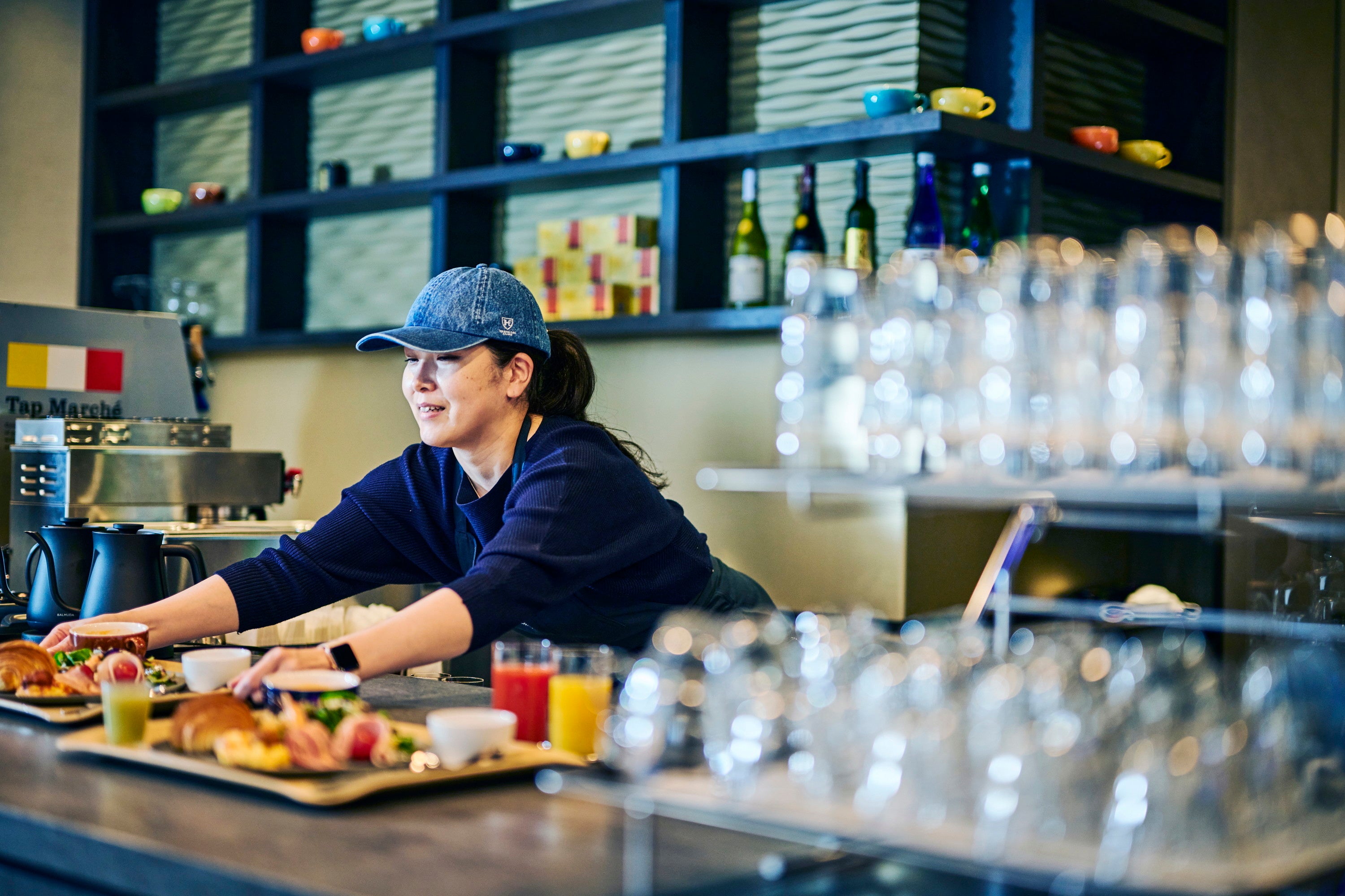 スタッフもカジュアルスタイルでおもてなしするのが「キャンバス」