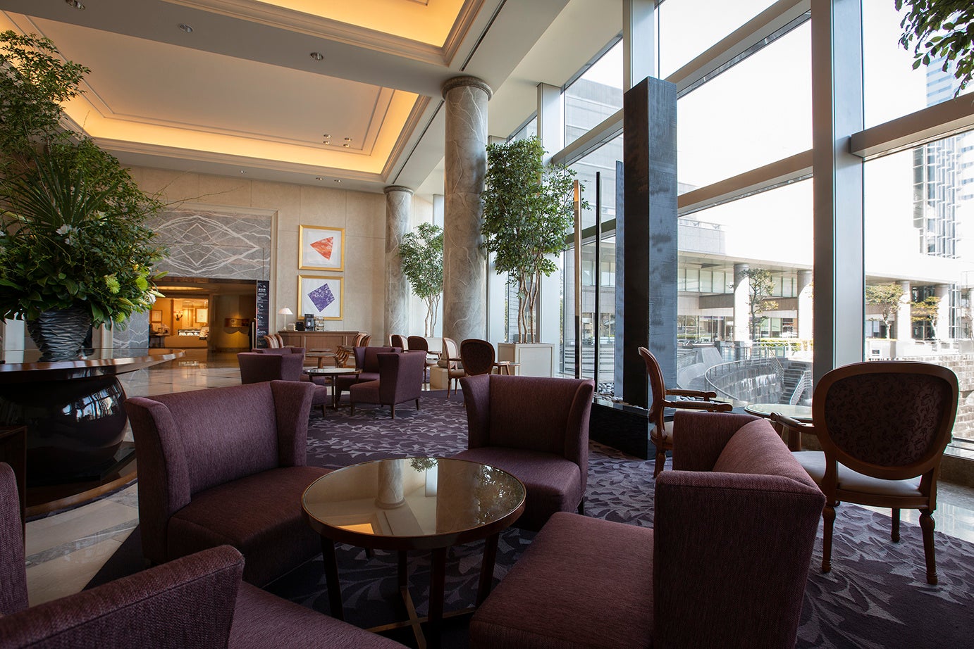 デリカ＆ラウンジ「コフレ」店内