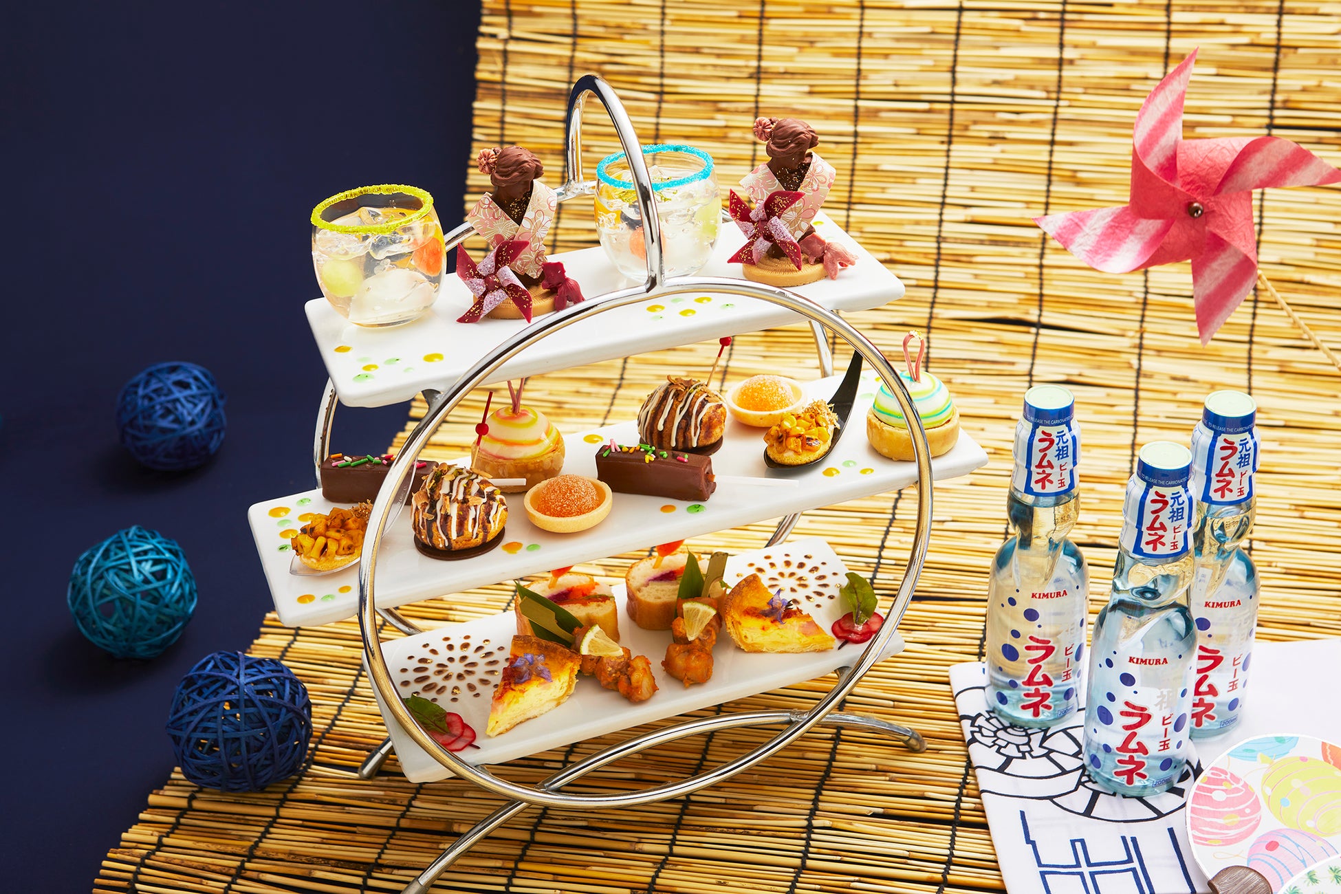 ロイヤルパークホテル 縁日夜店の味わいをスイーツで 夏まつりアフタヌーンティー がこの夏も登場 株式会社ロイヤルパークホテルズアンドリゾーツのプレスリリース ロイヤルパークホテル 縁日夜店の味わいをスイーツで 夏まつりアフタヌーンティー がこの夏も登場 株式会社ロイヤルパークホテルズアンドリゾーツのプレスリリース