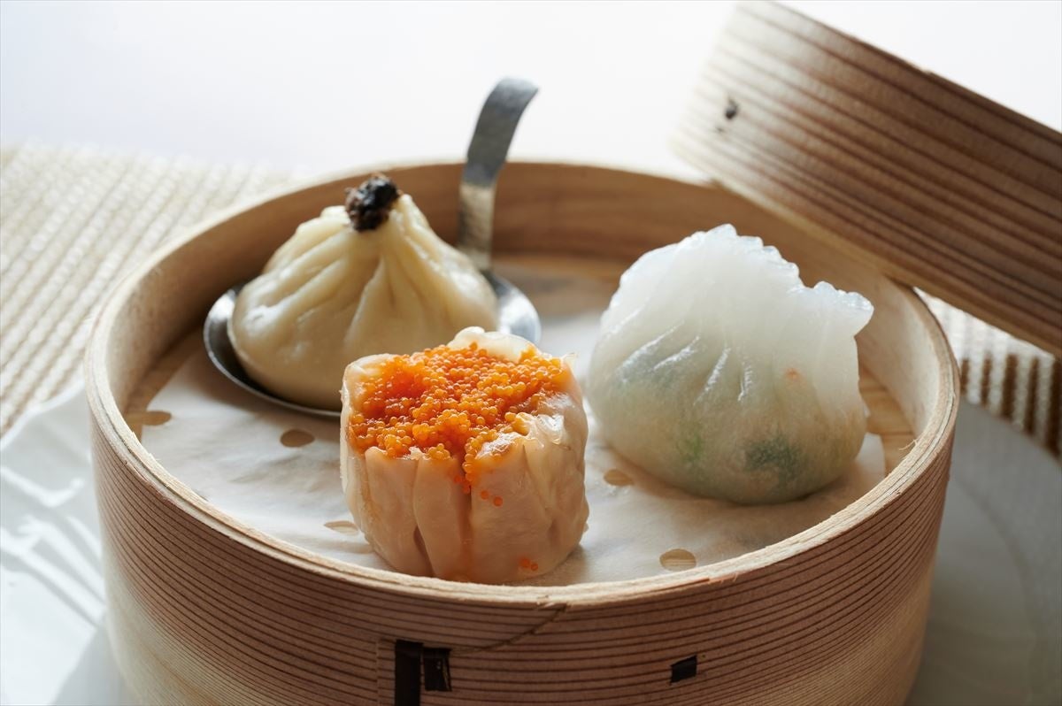 ・小籠包 トリュフ風味　・豚肉と干し貝柱の焼売　・小松菜入り海老蒸し餃子