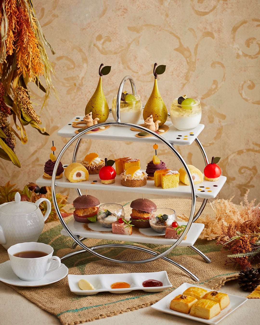 「秋穫祭 アフタヌーンティー」 ※写真は2名様分です。