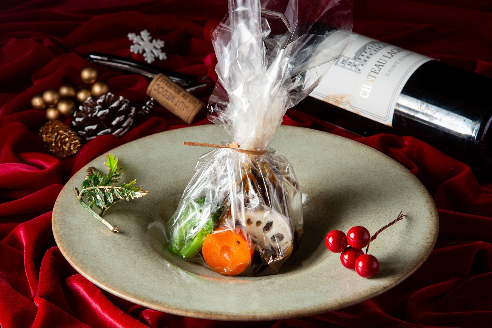 牛ほほ肉の黒酢煮込みと冬根菜のカルタファタ ~cadeau spécial du chef~