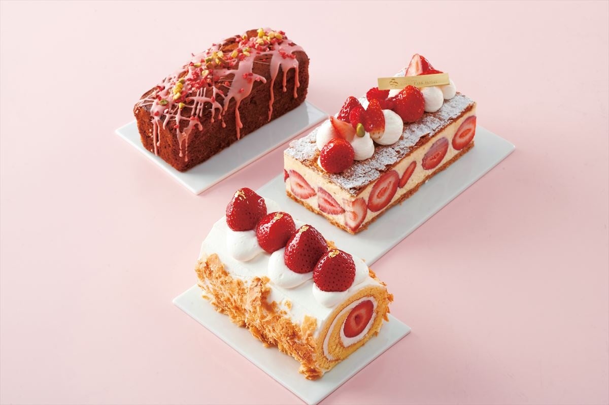 写真上から:いちごパウンドケーキ/いちごミルフィーユ/あまおうロールケーキ