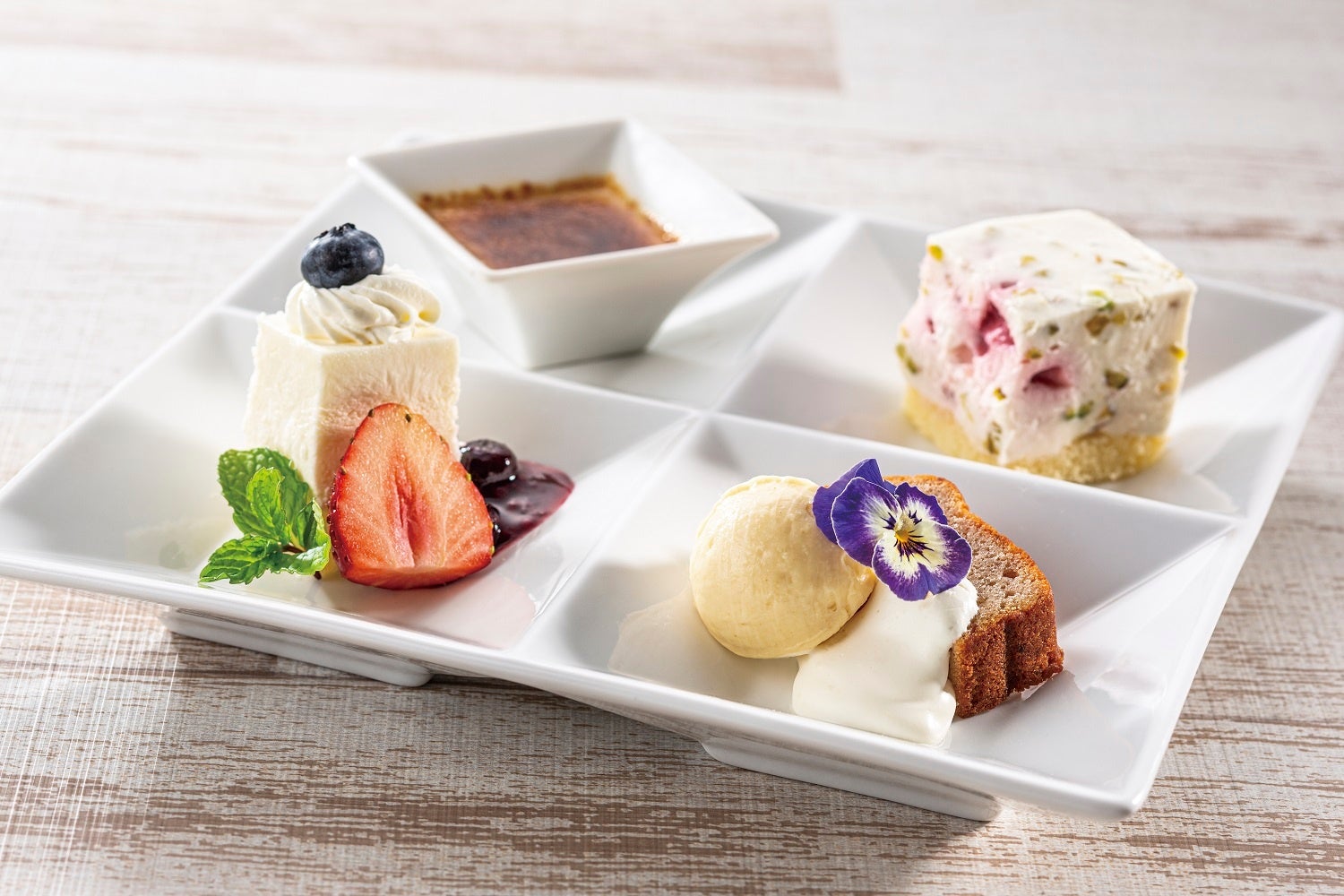 新アイコニックランチ デザート