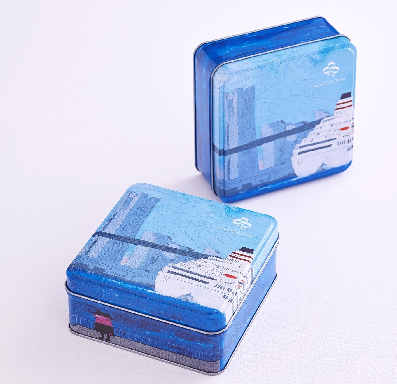 グラフィックデザイナー・ 故柳原良平氏のイラストを採用したクッキー缶