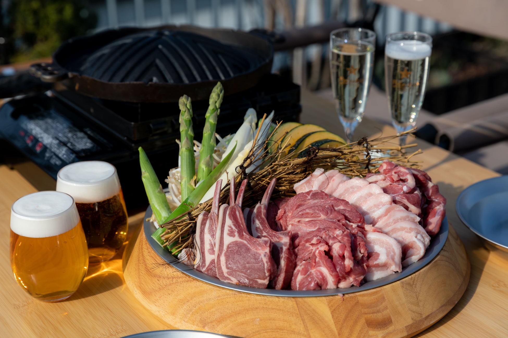 「札幌ルーフトップジンギスカン&飲み放題」イメージ (写真のジンギスカンはPremiumコース4名様分)