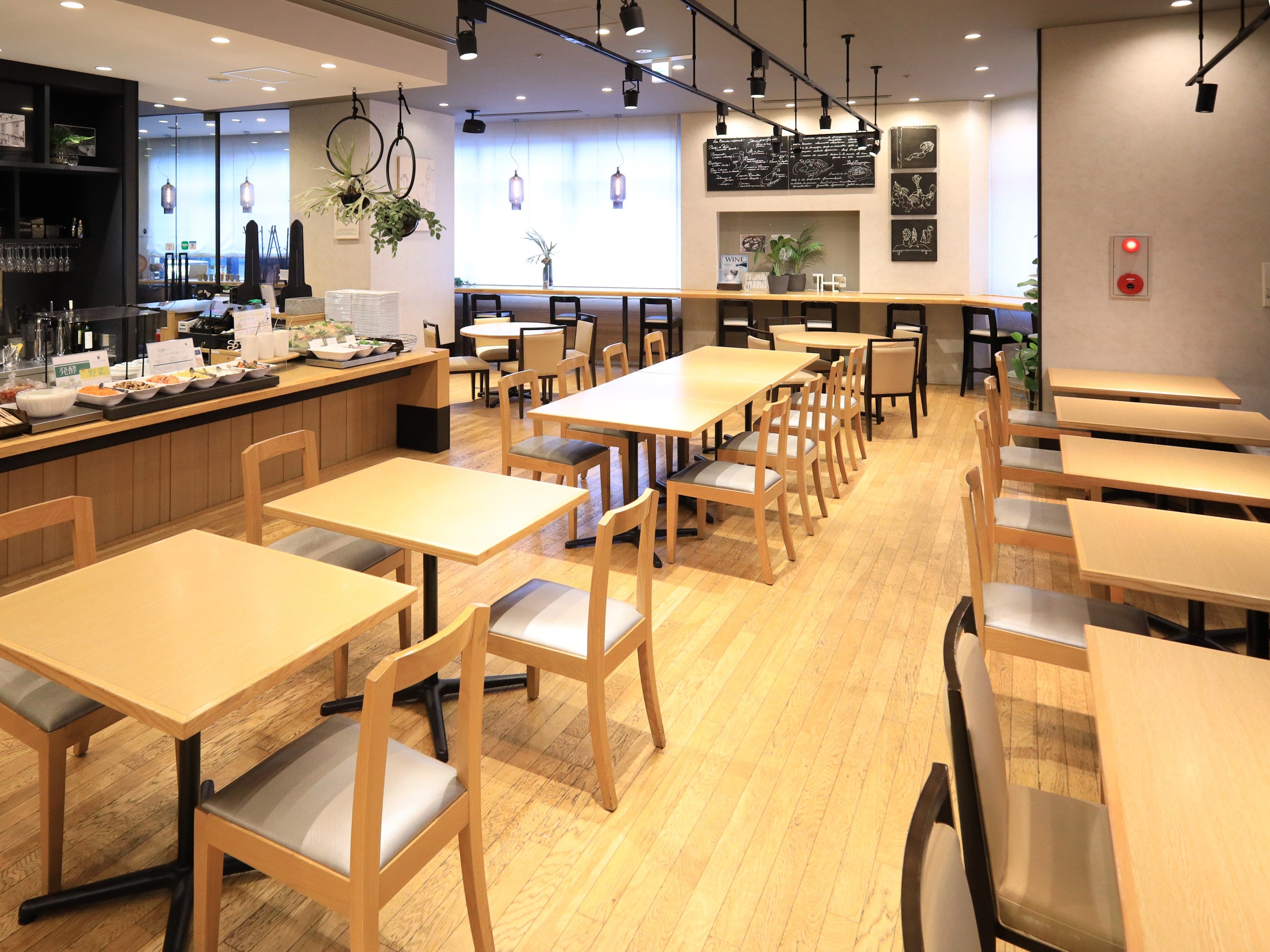 カジュアルダイニング「ムッシュいとう」