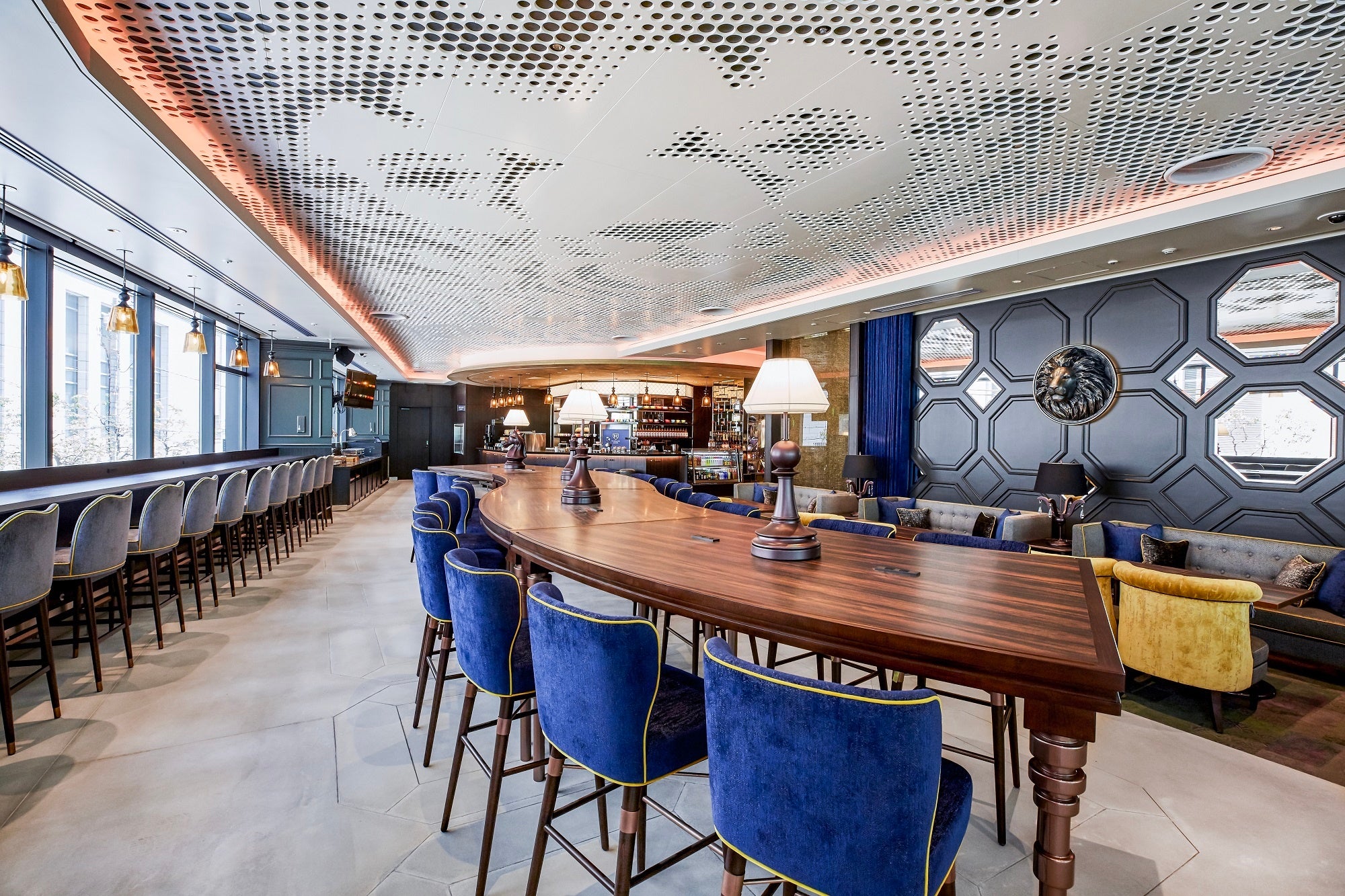 ザ ロイヤルパーク キャンバス 大阪北浜 キャンバスラウンジ