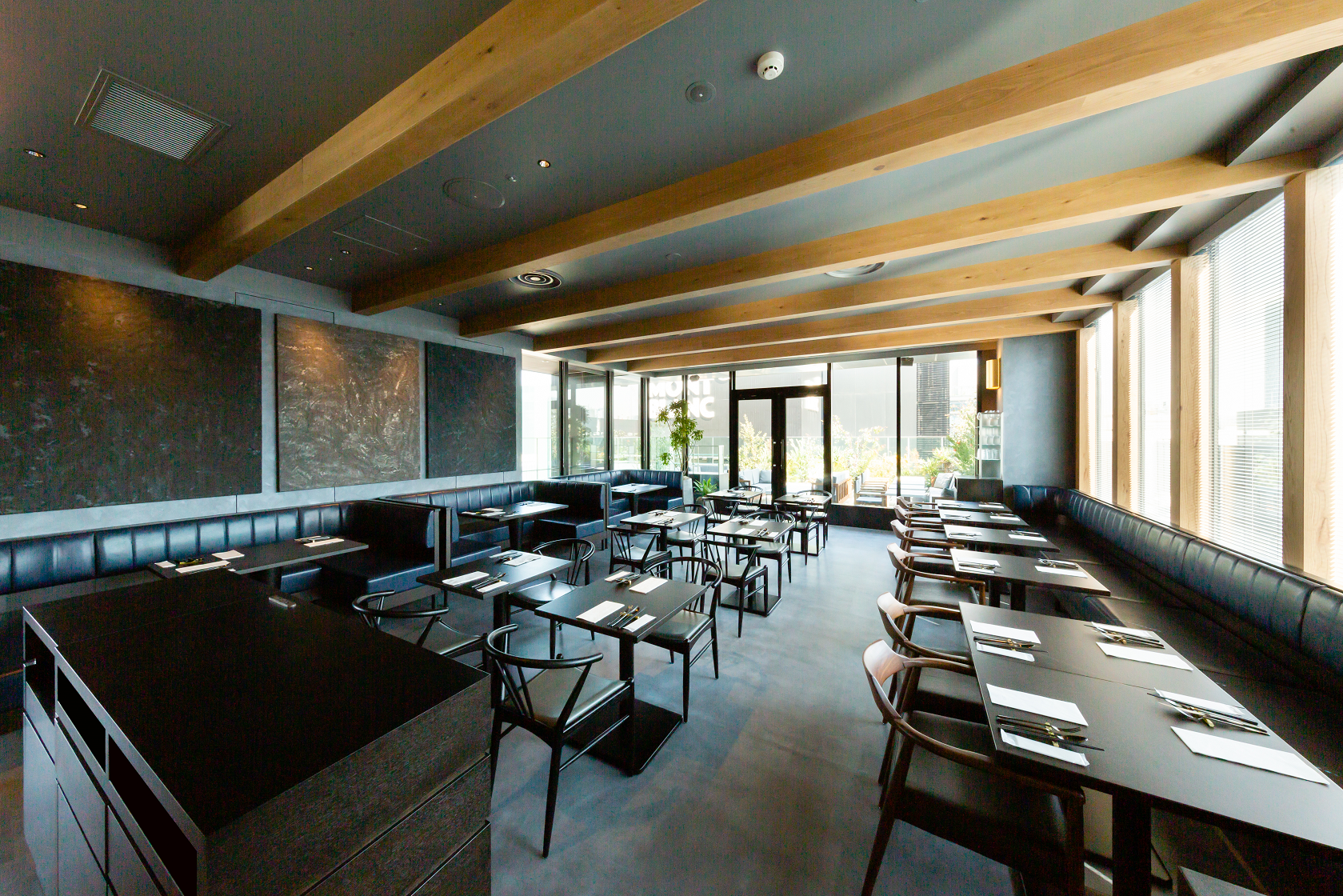 レストランOpuses店内